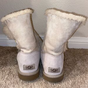 Cream Short Button Uggs